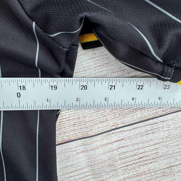 Box Lunch DC Batman Bruce Wayne #1 Jersey Adult Small Black Yellow - Picture 8 of 9